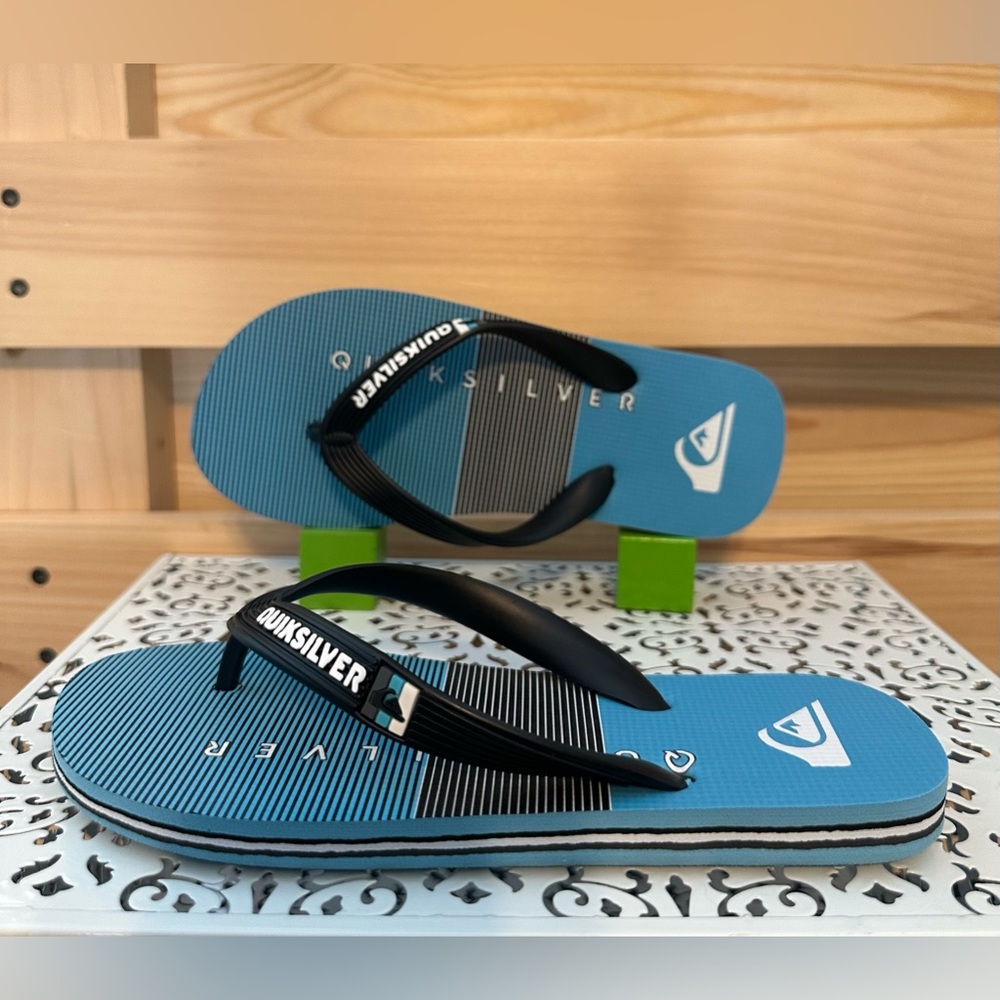 Kids Blue Quiksilver Flip Flops